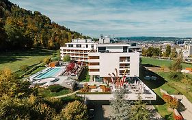 ¿Cuáles son los mejores hoteles cerca de Lake Zurich?